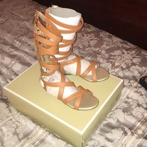 Girls NWT Michael Kors gladiator sandals size 2